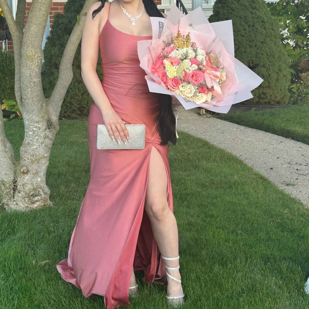 bodycon homecoming dress.